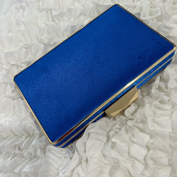 💥PRICE⬇️ Dressy - Blue & Gold Stud Clutch - Small - Picture 8 of 10